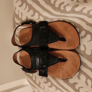 Vionic Womens Lupe Black Leather  Ankle Strap Sandals Sz 9